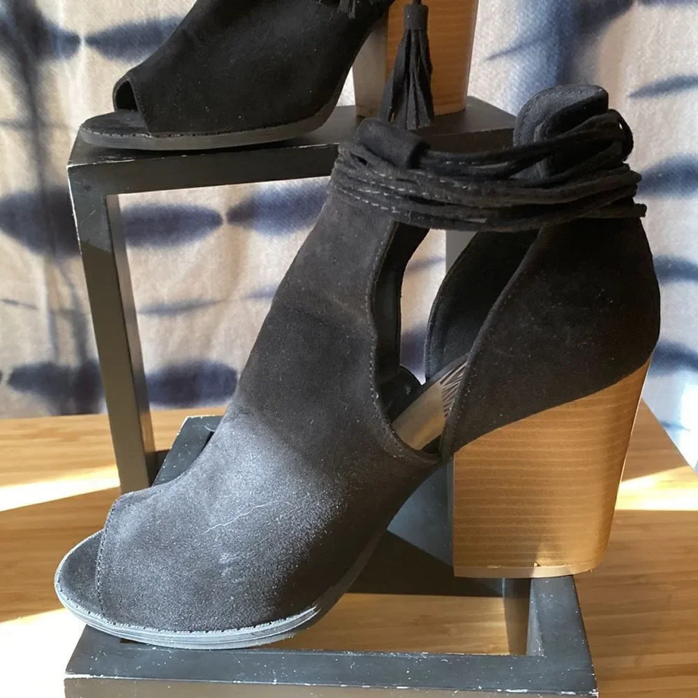 Qupid black suede man made material with ankle tie